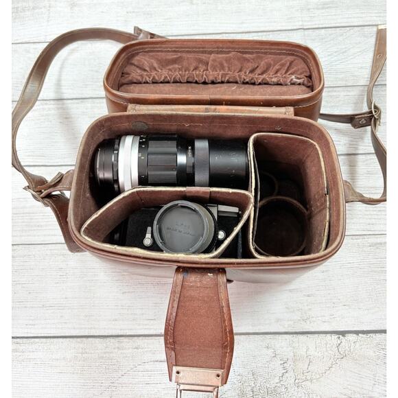 Nikon F Eye Level Silver 35mm SLR Film Camera Japan with Accessories UNTESTED - Picture 3 of 16